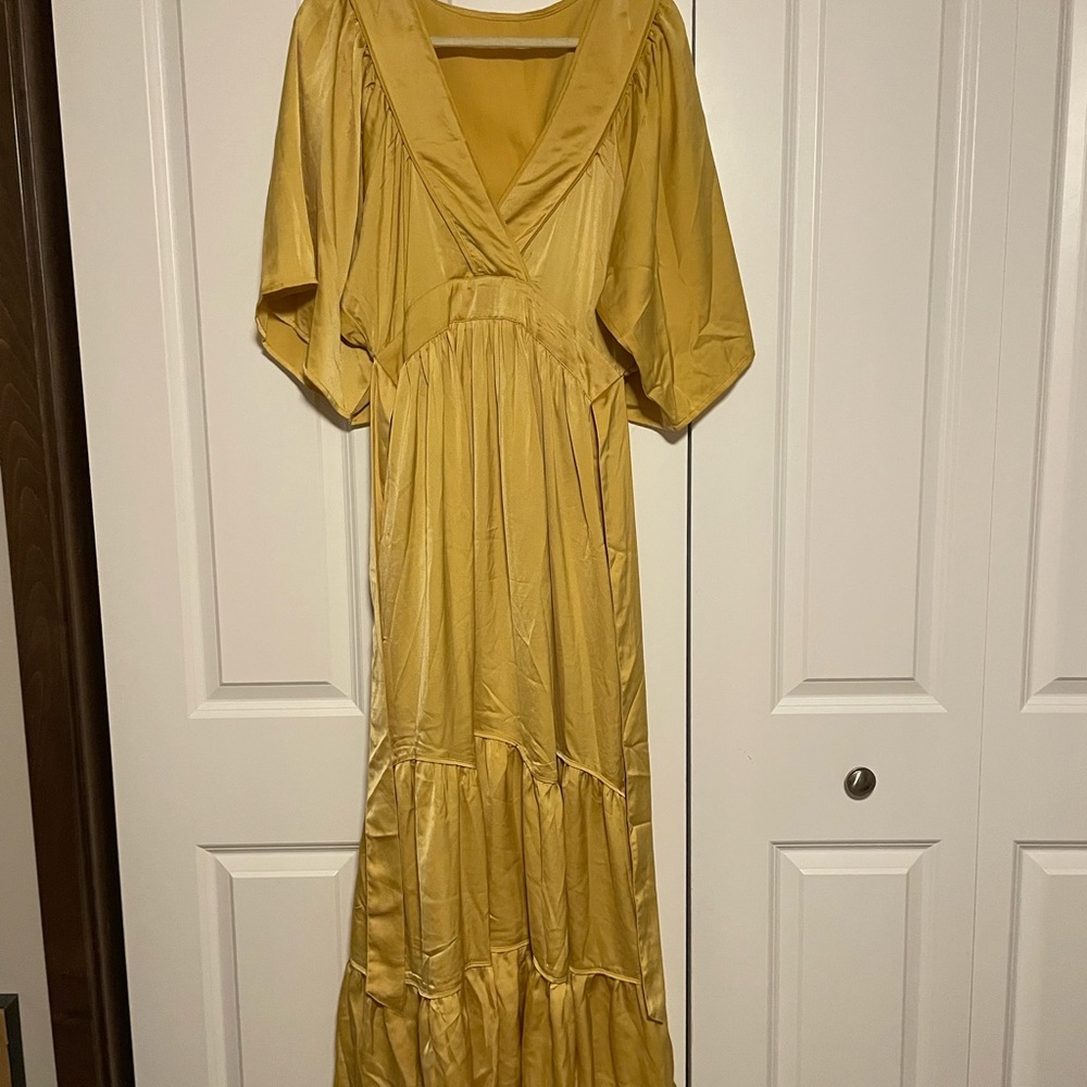 Gorgeous gold dress